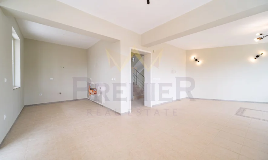 Двуетажна къща с морска панорама -  - снимка 11 - Имоти Премиер