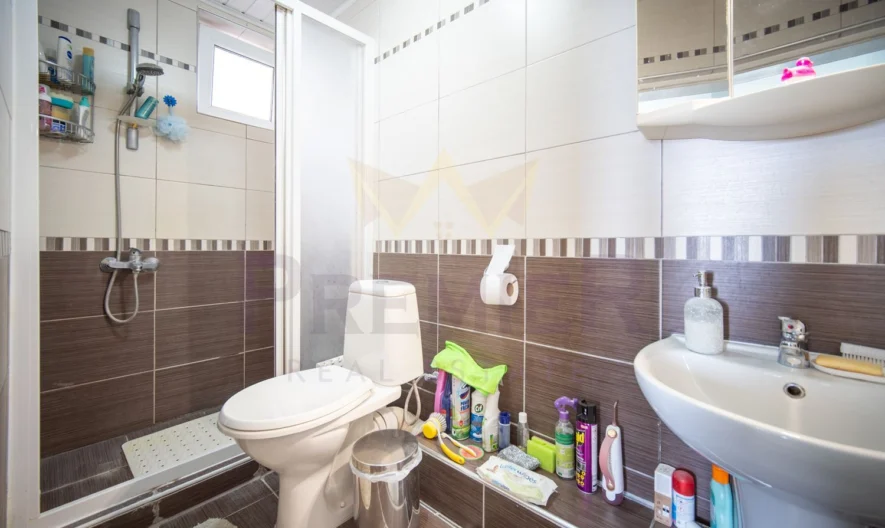 Двуетажна къща с морска панорама -  - снимка 12 - Имоти Премиер