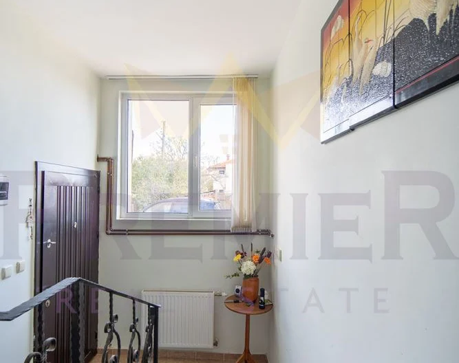 Двуетажна къща с морска панорама -  - снимка 15 - Имоти Премиер