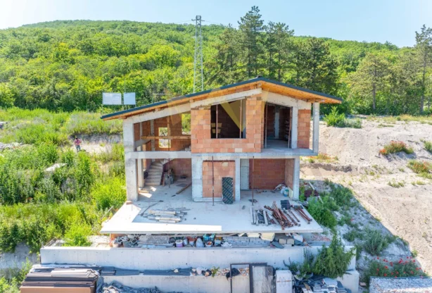 Агенция за недвижими имоти - Имоти Премиер - имот - 1027840, Цена: 198000 EUR