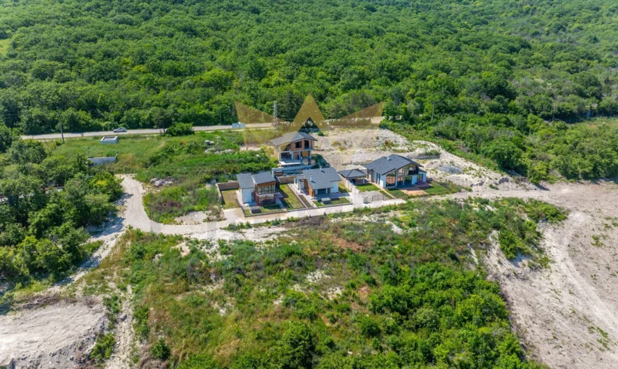 Двуетажна къща с морска панорама - - снимка 22 - Имоти Премиер