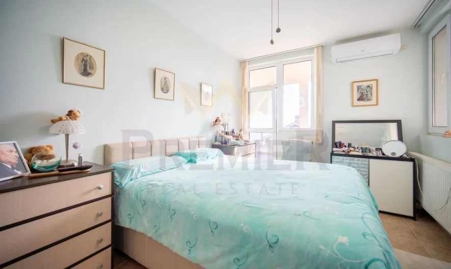 Двуетажна къща с морска панорама - - снимка 8 - Имоти Премиер