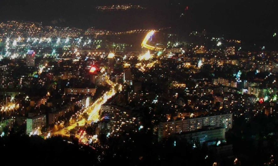 Двуетажна къща с панорама - - снимка 14 - Имоти Премиер