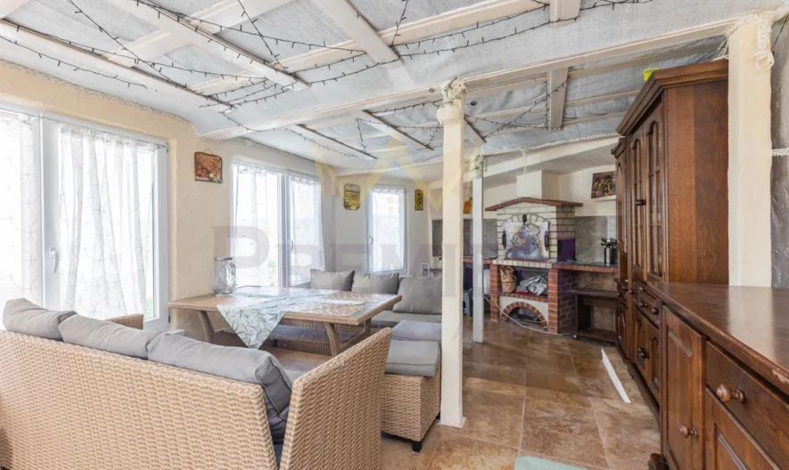 Двуетажна къща с. Приселци -  - снимка 13 - Имоти Премиер