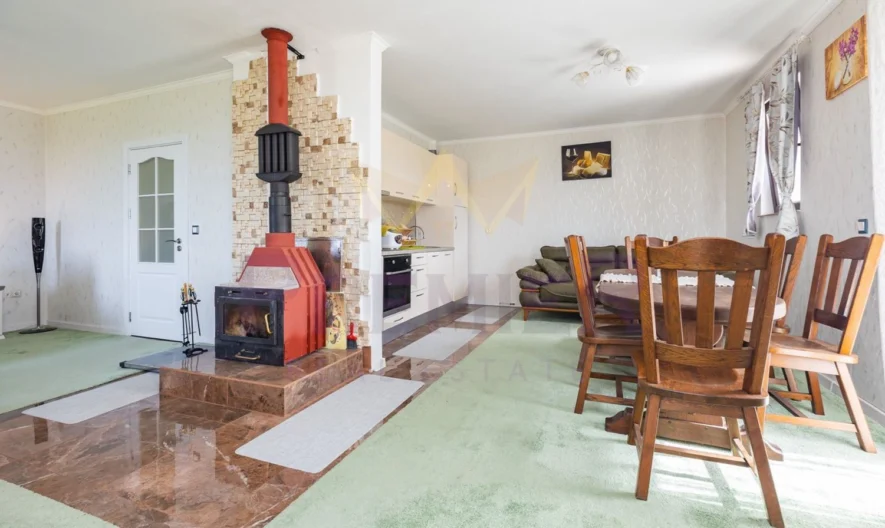 Двуетажна къща с. Приселци -  - снимка 4 - Имоти Премиер