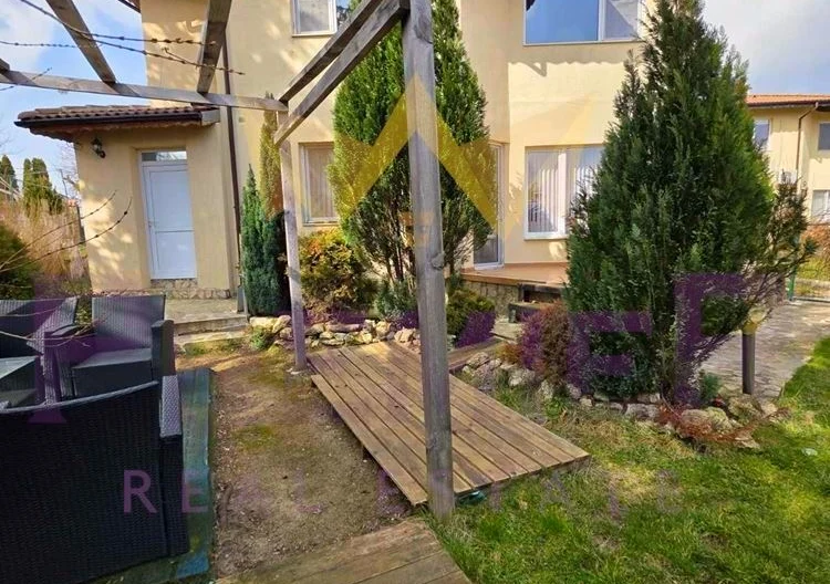 Двуетажна къща, село Кичево -  - снимка 6 - Имоти Премиер