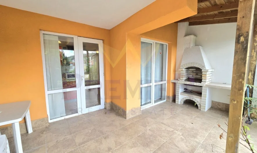 Двуетажна къща тип Таунхаус гр. Балчик - - снимка 12 - Имоти Премиер