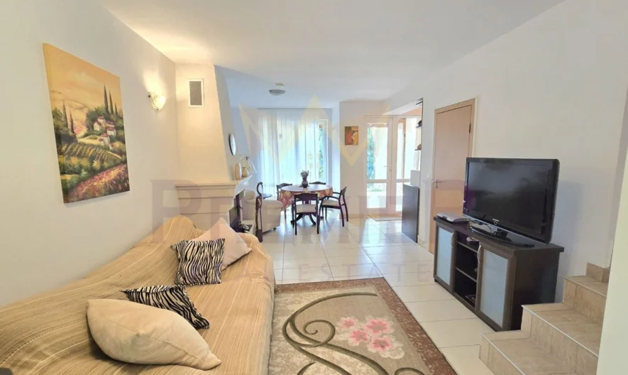 Двуетажна къща тип Таунхаус гр. Балчик - - снимка 3 - Имоти Премиер