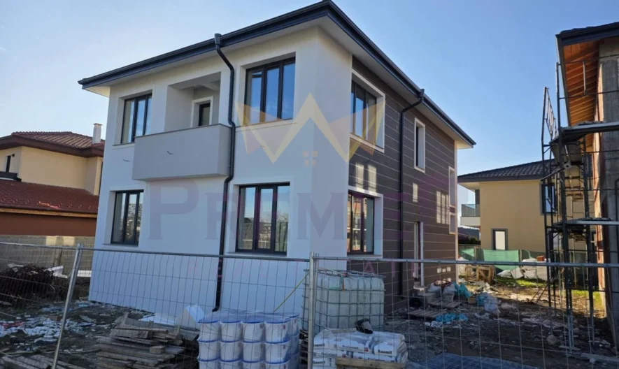 Двуетажна къща в Беломорски до частно училище Слънчеви очи -  - снимка 4 - Имоти Премиер