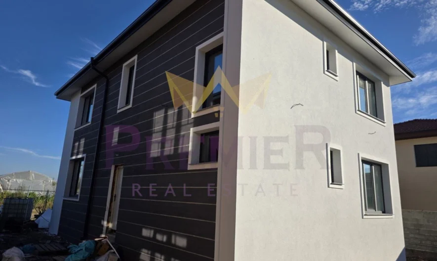 Двуетажна къща в Беломорски до частно училище Слънчеви очи -  - снимка 5 - Имоти Премиер