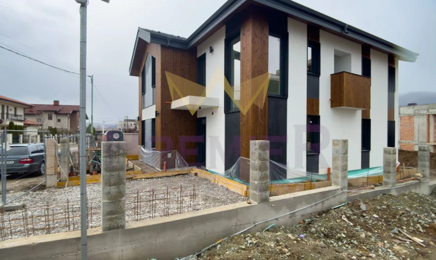 Двуетажна къща в Бистрица -  - снимка 1 - Имоти Премиер