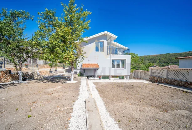 Агенция за недвижими имоти - Имоти Премиер - имот - 1056674, Цена: 235000 EUR