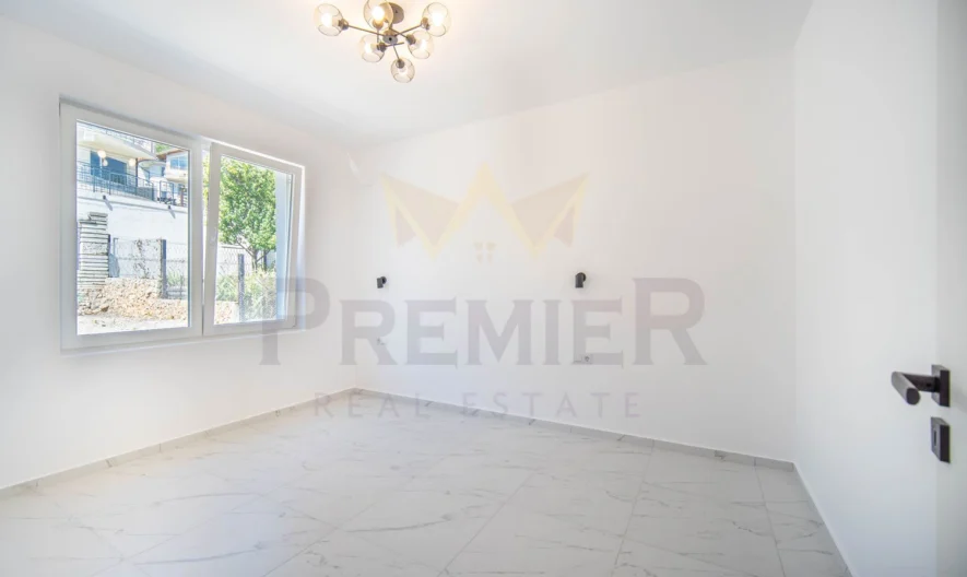 Двуетажна къща в гр. Балчик -  - снимка 10 - Имоти Премиер