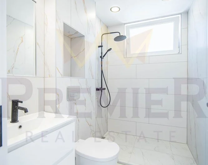 Двуетажна къща в гр. Балчик -  - снимка 19 - Имоти Премиер