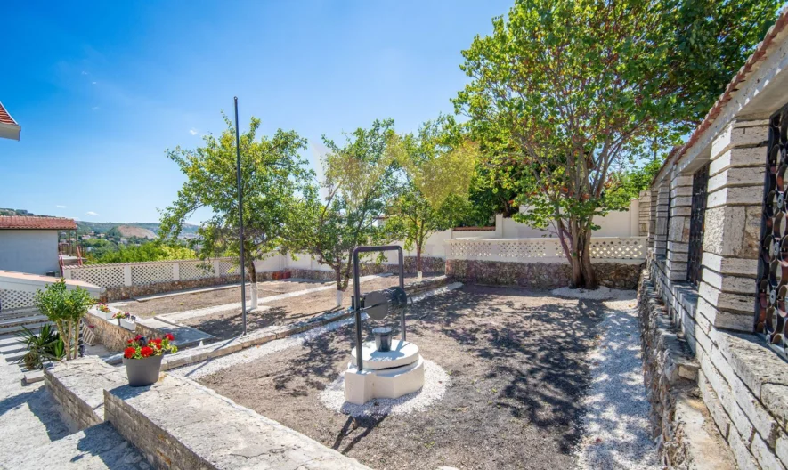 Двуетажна къща в гр. Балчик -  - снимка 21 - Имоти Премиер