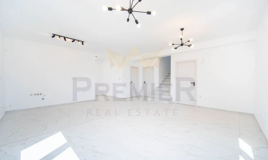 Двуетажна къща в гр. Балчик -  - снимка 5 - Имоти Премиер