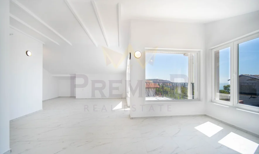 Двуетажна къща в гр. Балчик -  - снимка 7 - Имоти Премиер