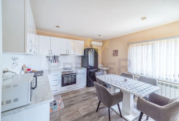 Агенция за недвижими имоти - Имоти Премиер - имот - 897082, Цена: 185000 EUR