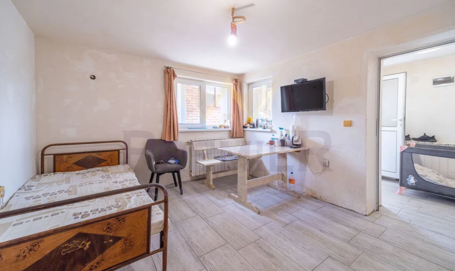 Двуетажна къща в гр. Бяла - - снимка 11 - Имоти Премиер