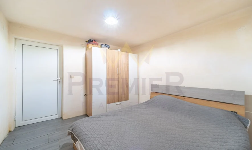 Двуетажна къща в гр. Бяла - - снимка 13 - Имоти Премиер