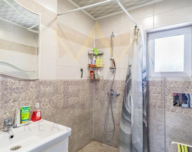 Двуетажна къща в гр. Бяла - - снимка 14 - Имоти Премиер