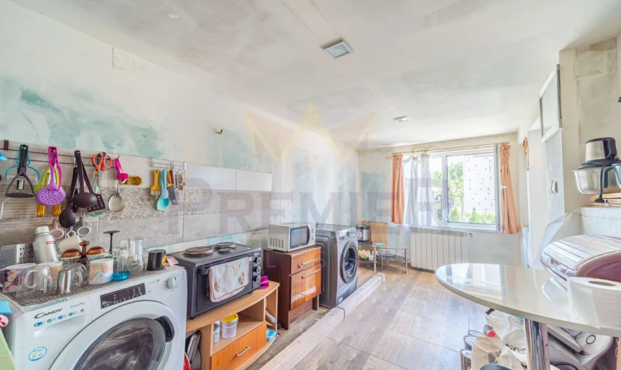 Двуетажна къща в гр. Бяла - - снимка 16 - Имоти Премиер