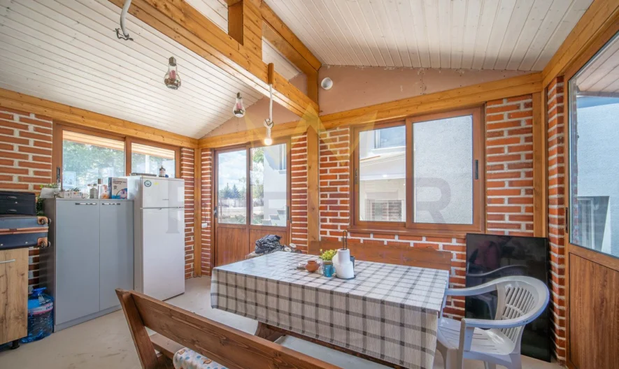 Двуетажна къща в гр. Бяла - - снимка 17 - Имоти Премиер