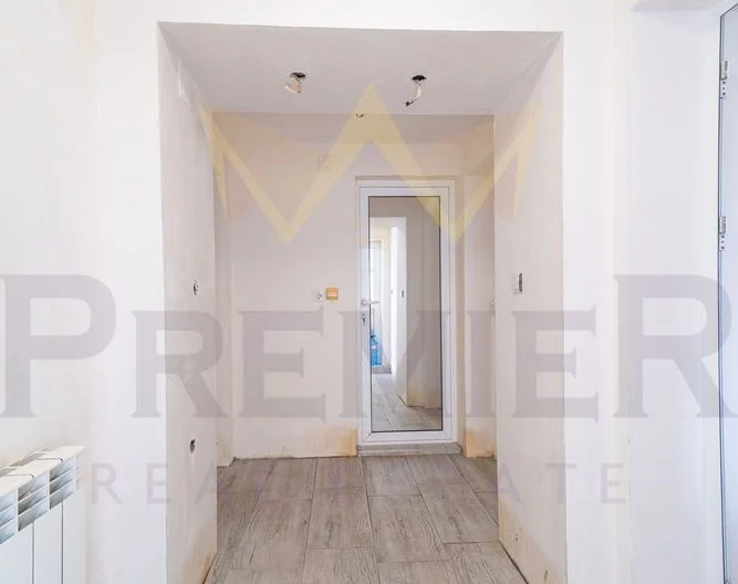 Двуетажна къща в гр. Бяла - - снимка 2 - Имоти Премиер