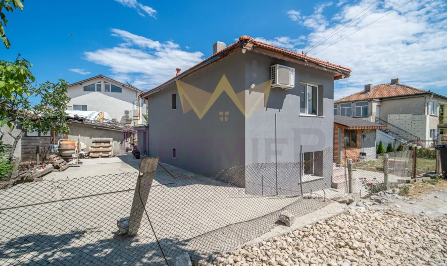 Двуетажна къща в гр. Бяла - - снимка 24 - Имоти Премиер