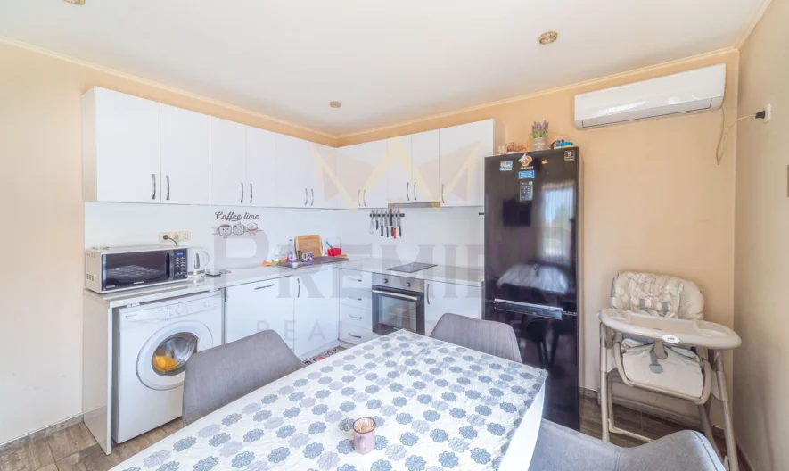 Двуетажна къща в гр. Бяла - - снимка 4 - Имоти Премиер