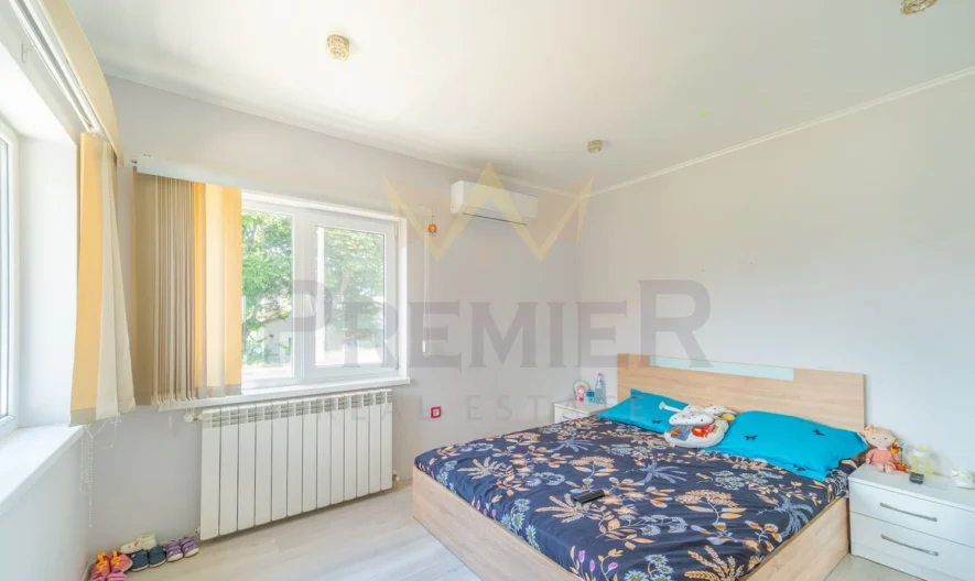 Двуетажна къща в гр. Бяла - - снимка 4 - Имоти Премиер