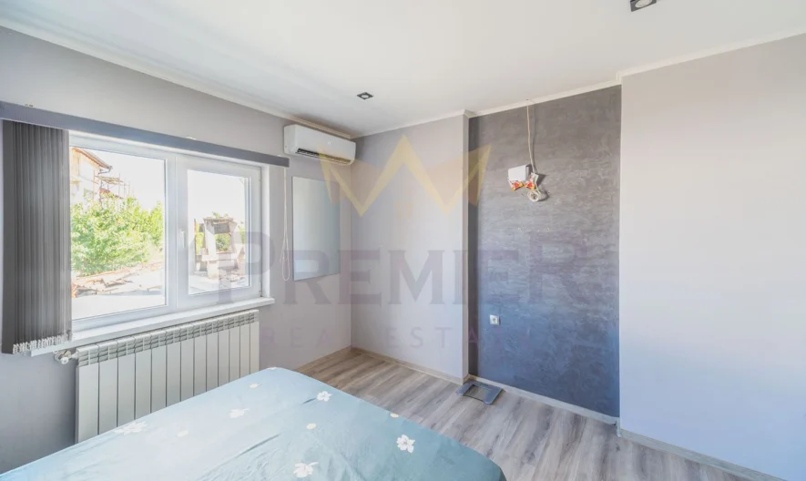 Двуетажна къща в гр. Бяла - - снимка 7 - Имоти Премиер