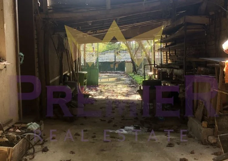 Двуетажна къща в гр. Вълчи дол, обл.Варна -  - снимка 22 - Имоти Премиер