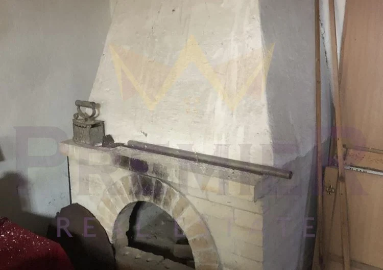 Двуетажна къща в гр. Вълчи дол, обл.Варна - - снимка 9 - Имоти Премиер