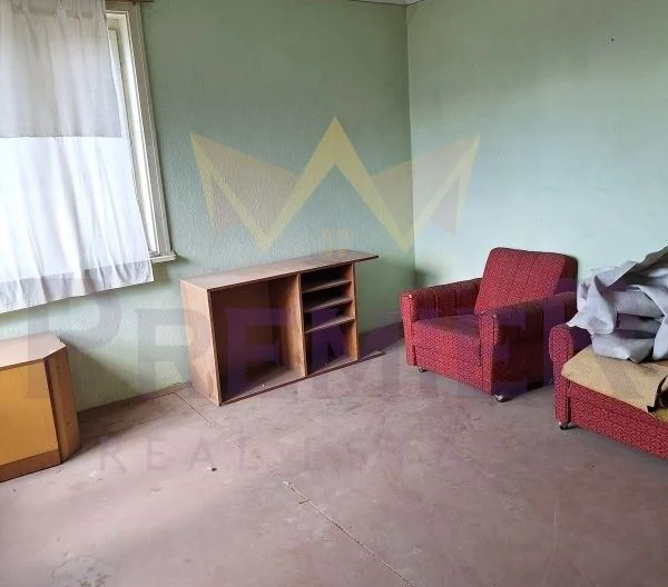 Двуетажна къща в град Аксаково -  - снимка 1 - Имоти Премиер