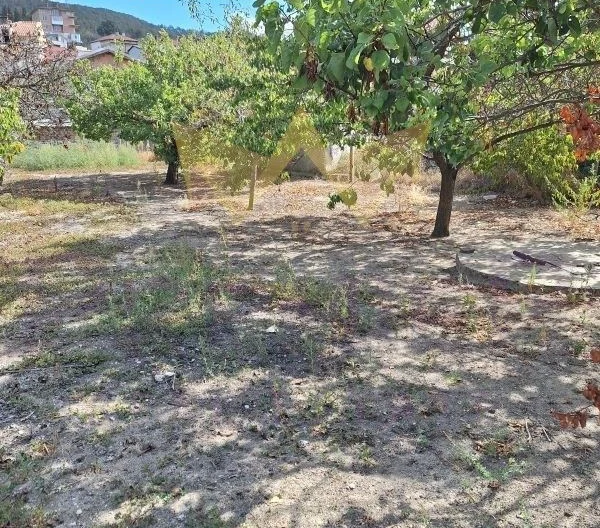 Двуетажна къща в град Аксаково -  - снимка 5 - Имоти Премиер