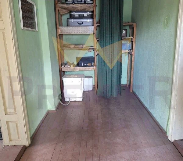 Двуетажна къща в град Аксаково -  - снимка 8 - Имоти Премиер