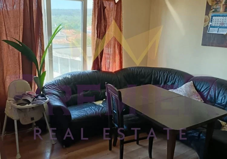 Двуетажна Къща в гр.Аксаково -  - снимка 9 - Имоти Премиер