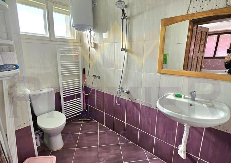 Двуетажна къща в гр.Костинброд - - снимка 15 - Имоти Премиер