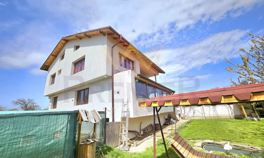 Двуетажна къща в гр.Костинброд -  - снимка 2 - Имоти Премиер