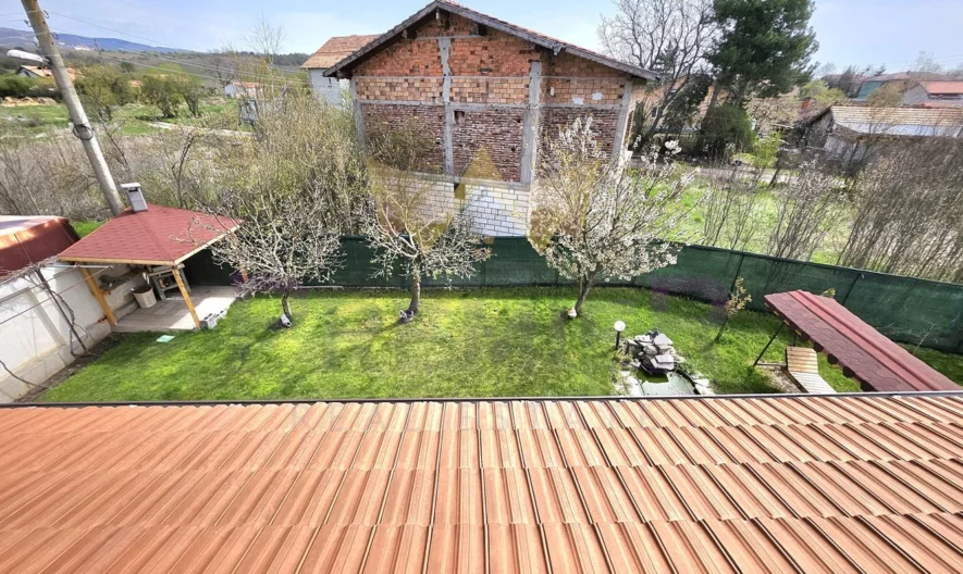 Двуетажна къща в гр.Костинброд -  - снимка 25 - Имоти Премиер