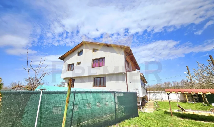 Двуетажна къща в гр.Костинброд -  - снимка 3 - Имоти Премиер