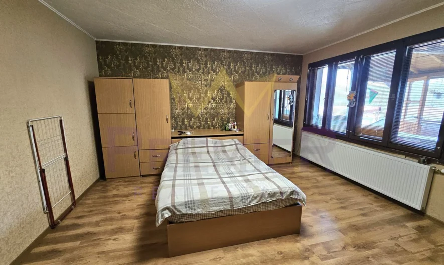 Двуетажна къща в гр.Костинброд - - снимка 7 - Имоти Премиер