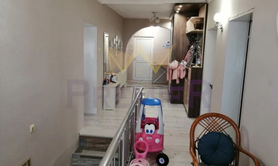 Двуетажна къща в Кошарица, Слънчев Бряг -  - снимка 13 - Имоти Премиер