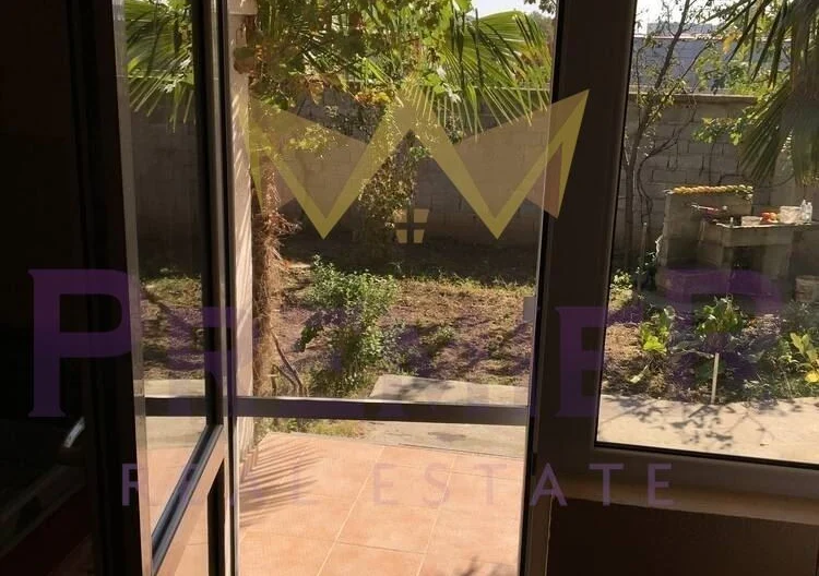 Двуетажна къща в кв. Кършияка -  - снимка 12 - Имоти Премиер