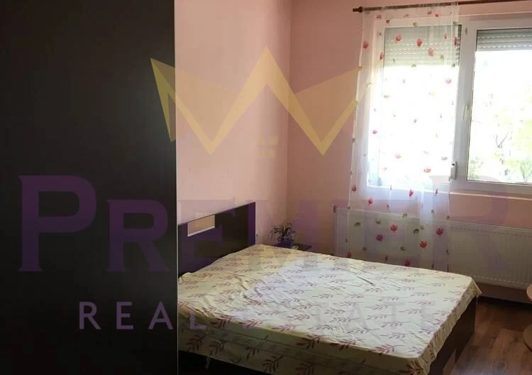 Двуетажна къща в кв. Кършияка -  - снимка 8 - Имоти Премиер