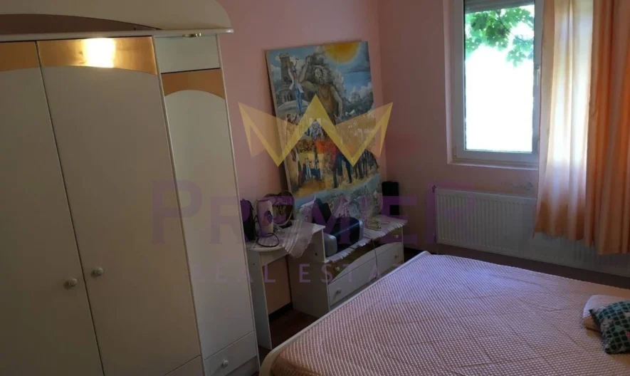 Двуетажна къща в кв. Кършияка -  - снимка 9 - Имоти Премиер