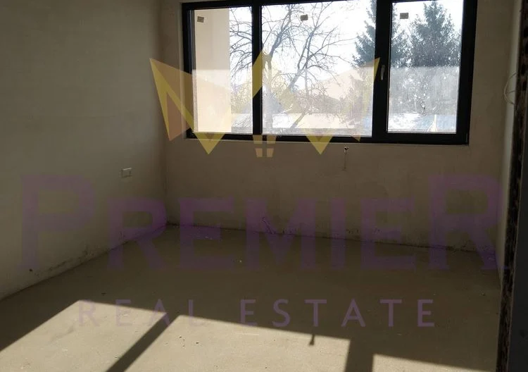 Двуетажна къща в кв. Виница -  - снимка 11 - Имоти Премиер