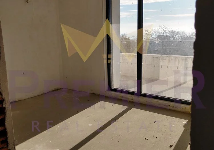 Двуетажна къща в кв. Виница -  - снимка 12 - Имоти Премиер