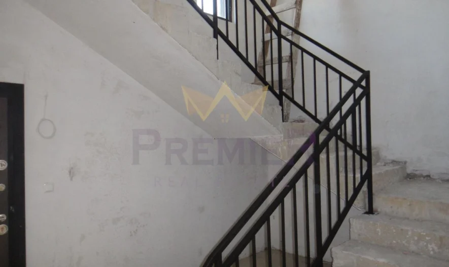 Двуетажна къща в кв. Виница -  - снимка 6 - Имоти Премиер